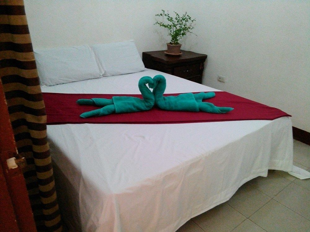 Hk Beach Resort And Restaurant Moalboal Luaran gambar